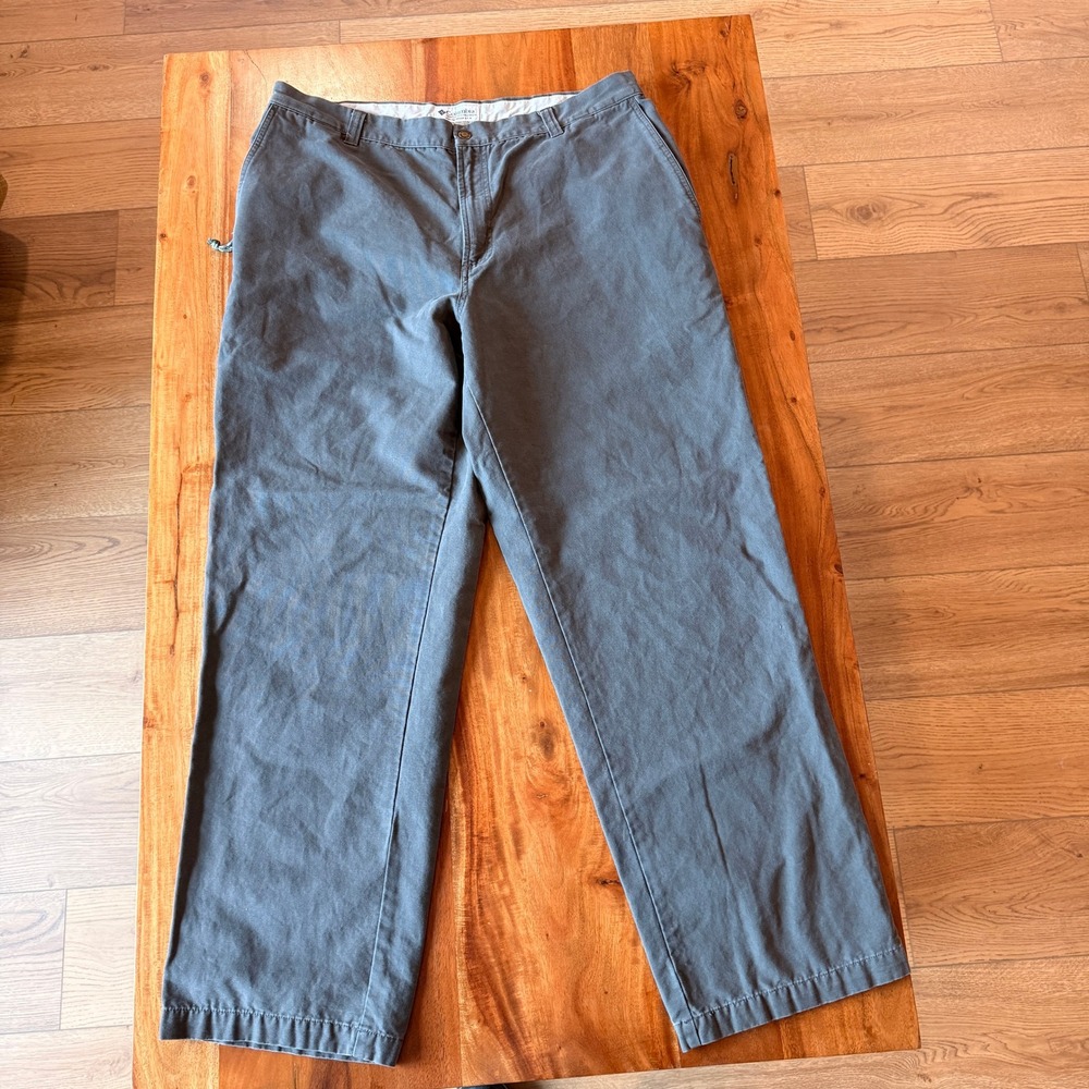 Columbia Men's Gray Vintage Cargo Pants‎ Size 38x32